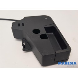 Alfa Romeo - Giulia - Rear seat lock