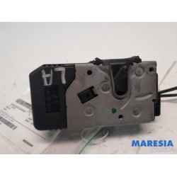 Renault - Trafic - Minibus/van rear door lock mechanism
