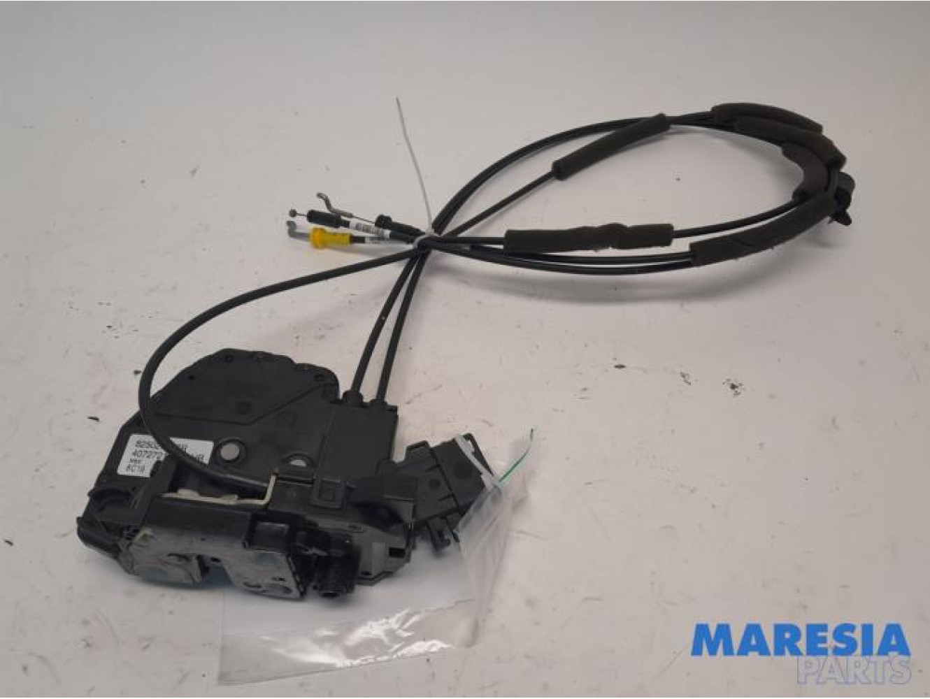 Renault - Trafic - Sliding door lock mechanism, right