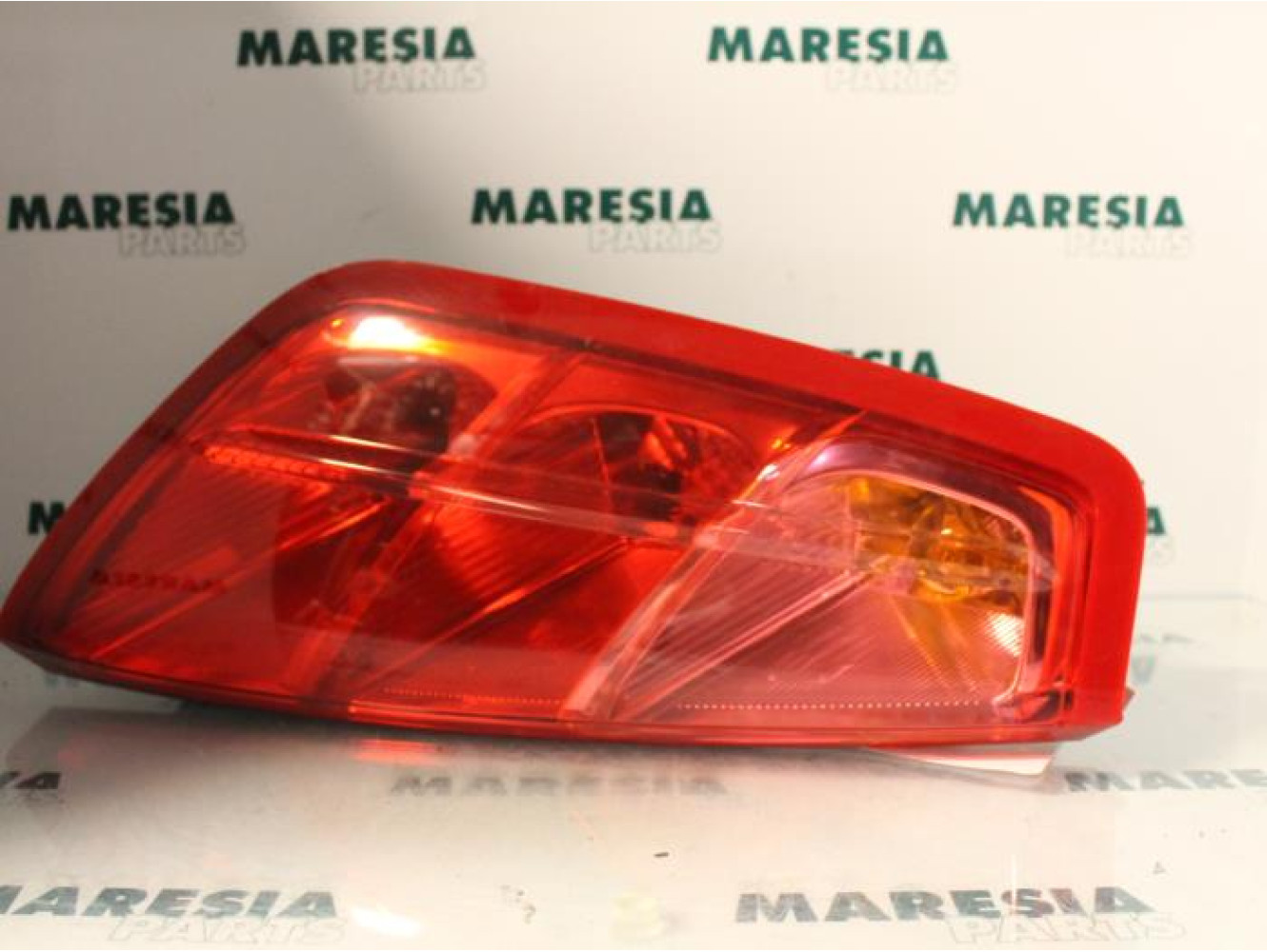 Fiat - Punto - Achterlicht links