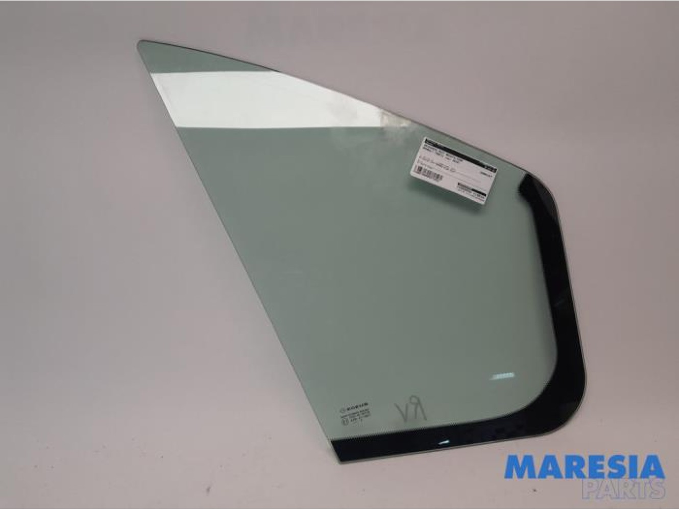 Renault - Trafic - Quarter light, front right
