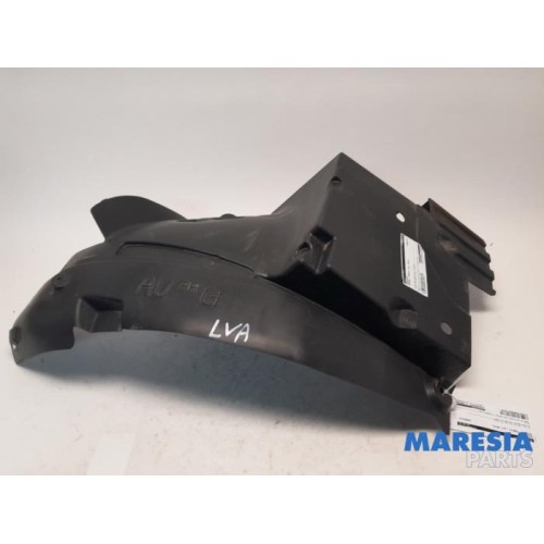 Renault - Trafic - Wheel arch liner