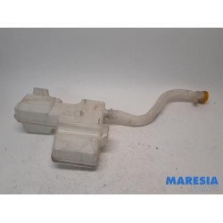 Renault - Trafic - Front windscreen washer reservoir