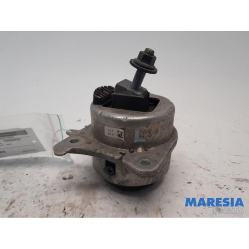 Alfa Romeo - Stelvio - Engine mount