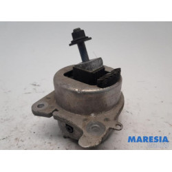 Alfa Romeo - Stelvio - Engine mount