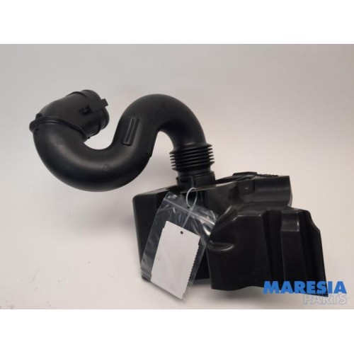 Renault - Trafic - Air intake hose