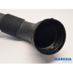 Renault - Trafic - Air intake hose