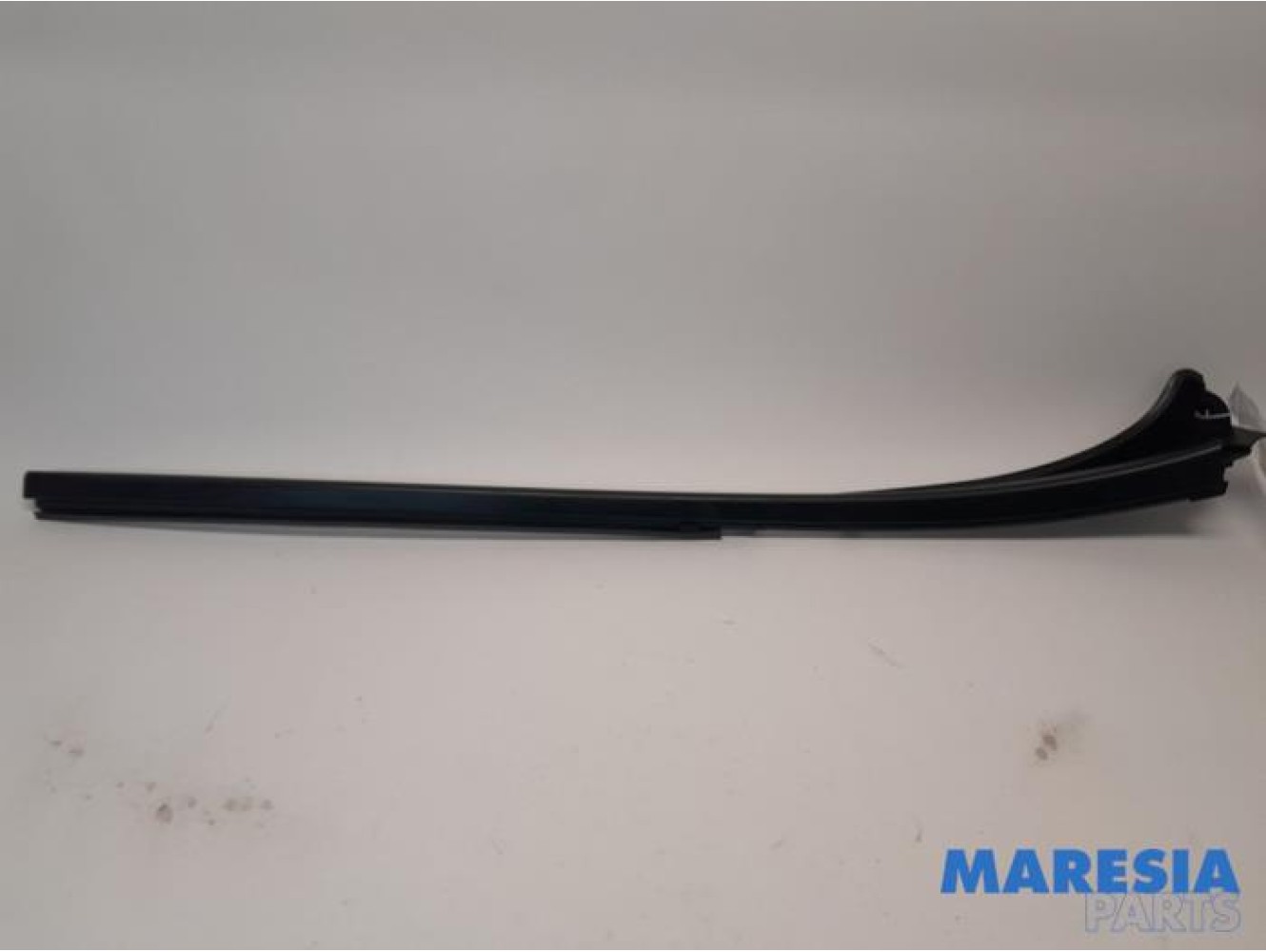 Renault - Trafic - Frontscreen frame