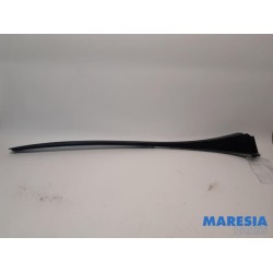 Renault - Trafic - Frontscreen frame
