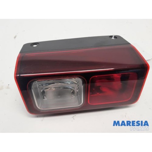 Renault - Trafic - Taillight, right