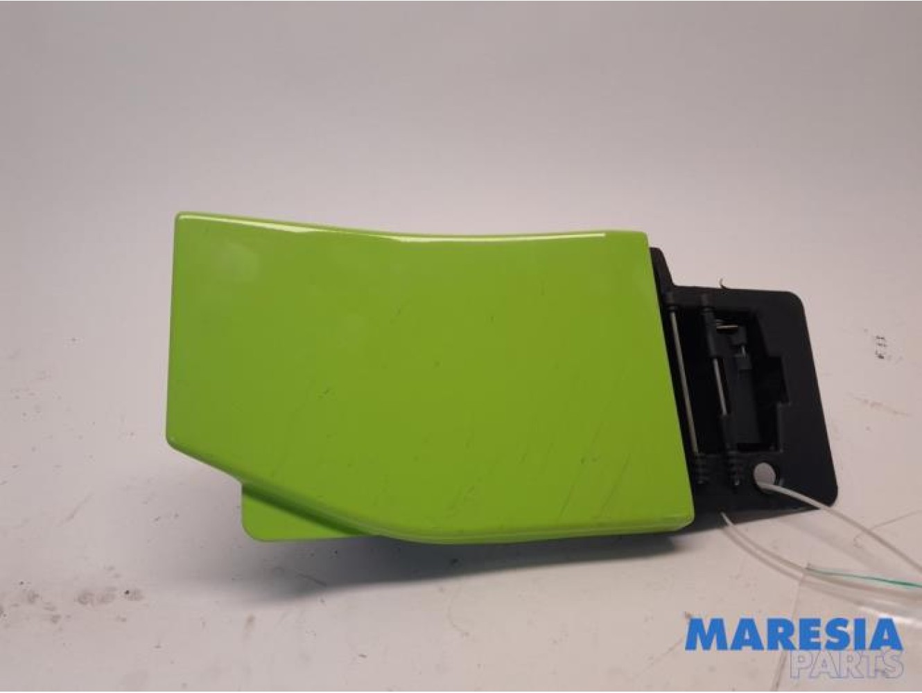 Renault - Trafic - Tank cap cover