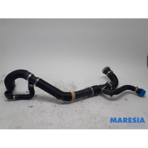Alfa Romeo - Stelvio - Radiator hose