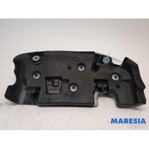 Alfa Romeo - Stelvio - Engine cover