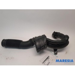 Renault - Trafic - Air intake hose