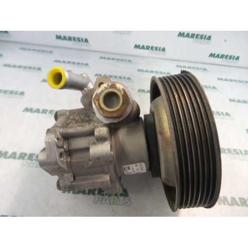 Alfa Romeo - 155 - Power steering pump