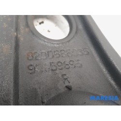 Renault - Trafic - Front lower wishbone, right