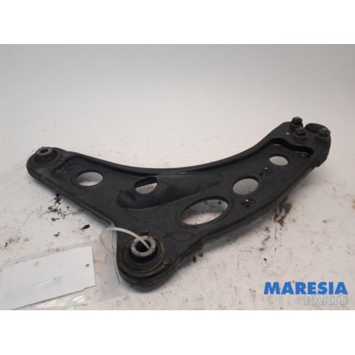 Renault - Trafic - Front lower wishbone, right