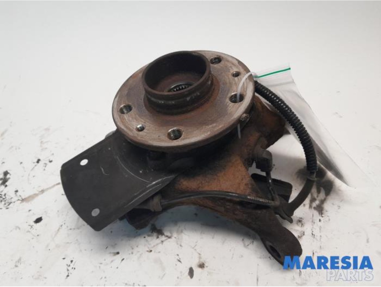 Renault - Trafic - Fusee links-voor