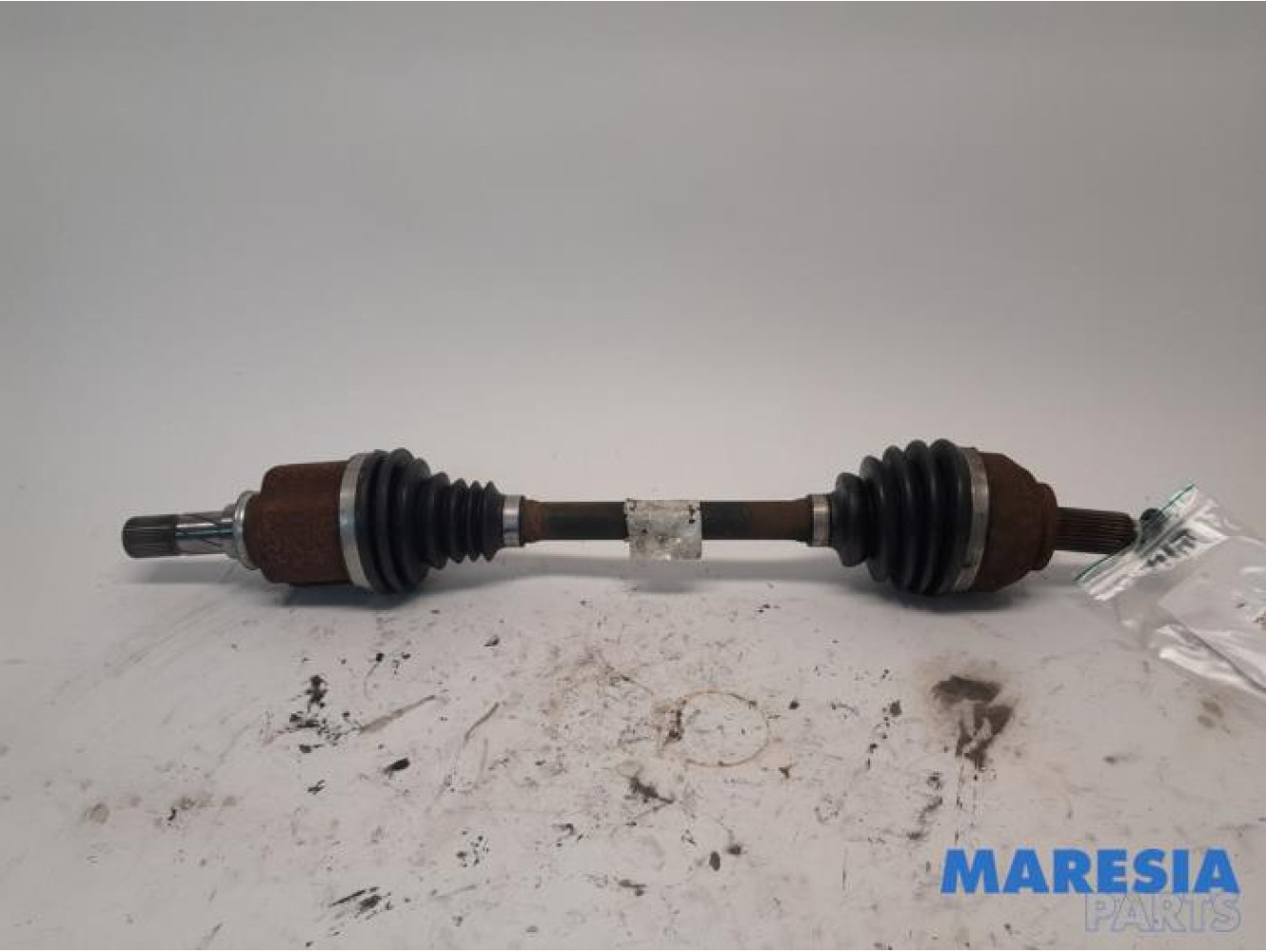 Renault - Trafic - Aandrijfas links-voor