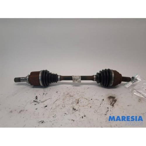 Renault - Trafic - Front drive shaft, left