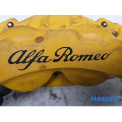 Alfa Romeo - Stelvio - Bremszange links vorne