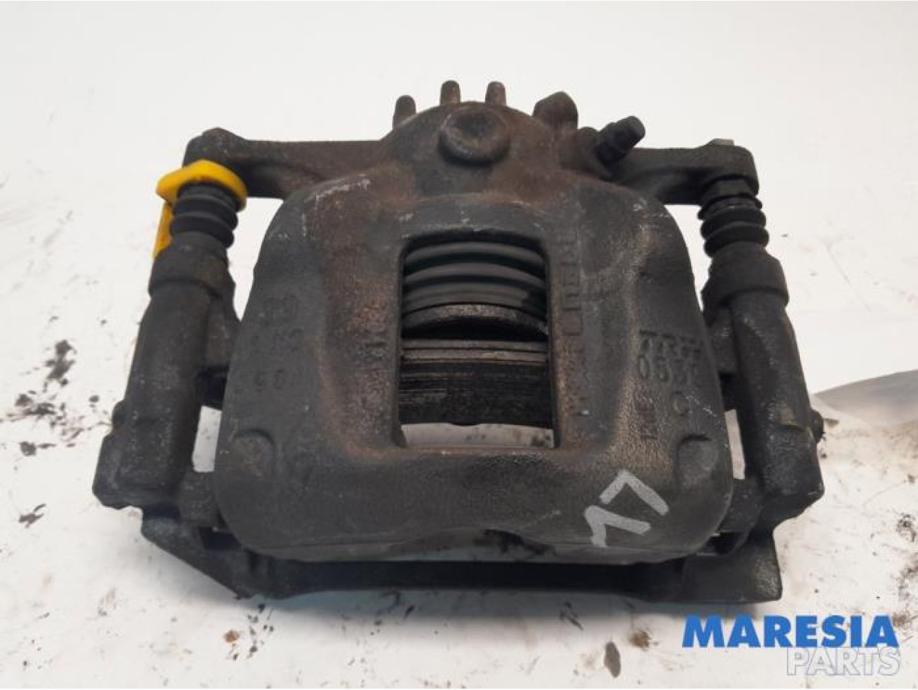 Renault - Trafic - Front brake calliper, left