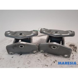 Renault - Trafic - Scharnier deur rechts-achter