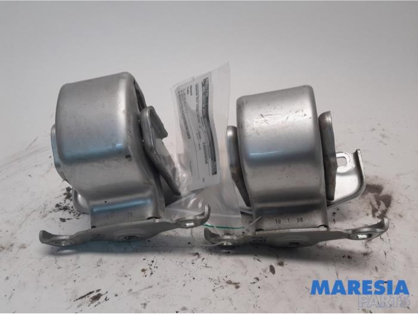 Renault - Trafic - Scharnier deur rechts-achter