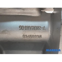 Renault - Trafic - Rear door hinge, left