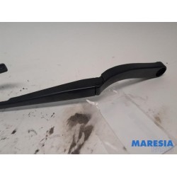 Renault - Trafic - Front wiper arm