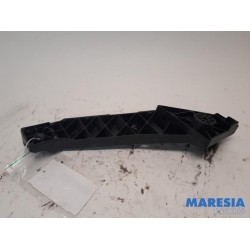 Renault - Trafic - Front part support