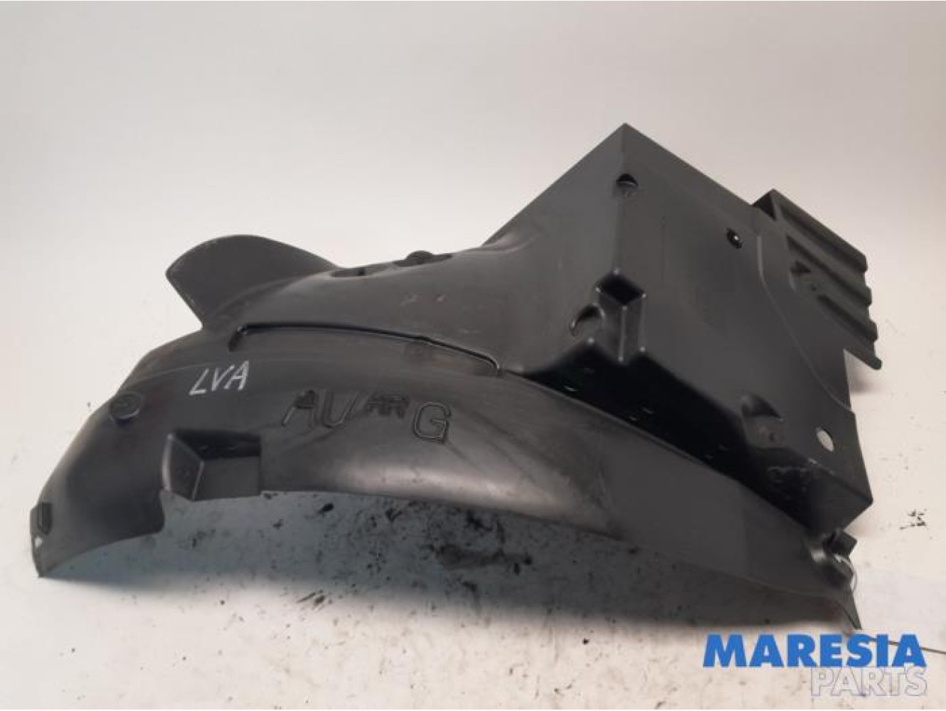 Renault - Trafic - Wheel arch liner