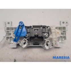 Renault - Trafic - Heater control panel