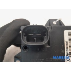 Renault - Trafic - Central door locking module