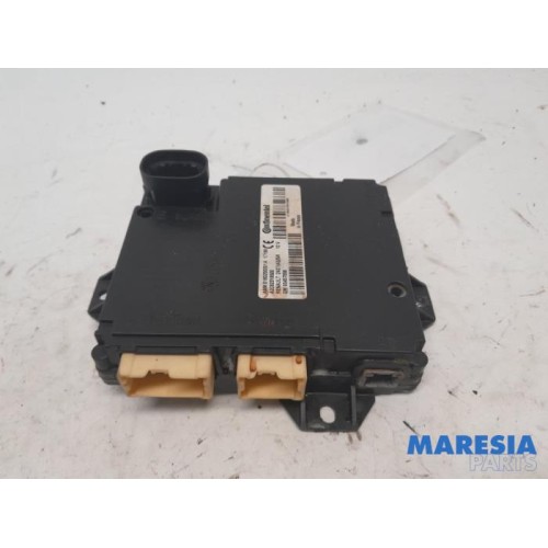 Renault - Trafic - Central door locking module