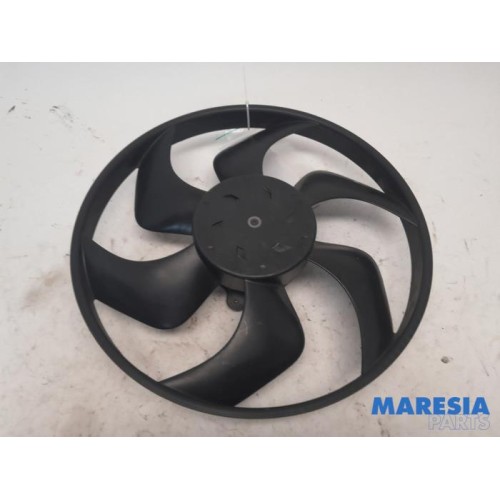 Renault - Trafic - Fan motor