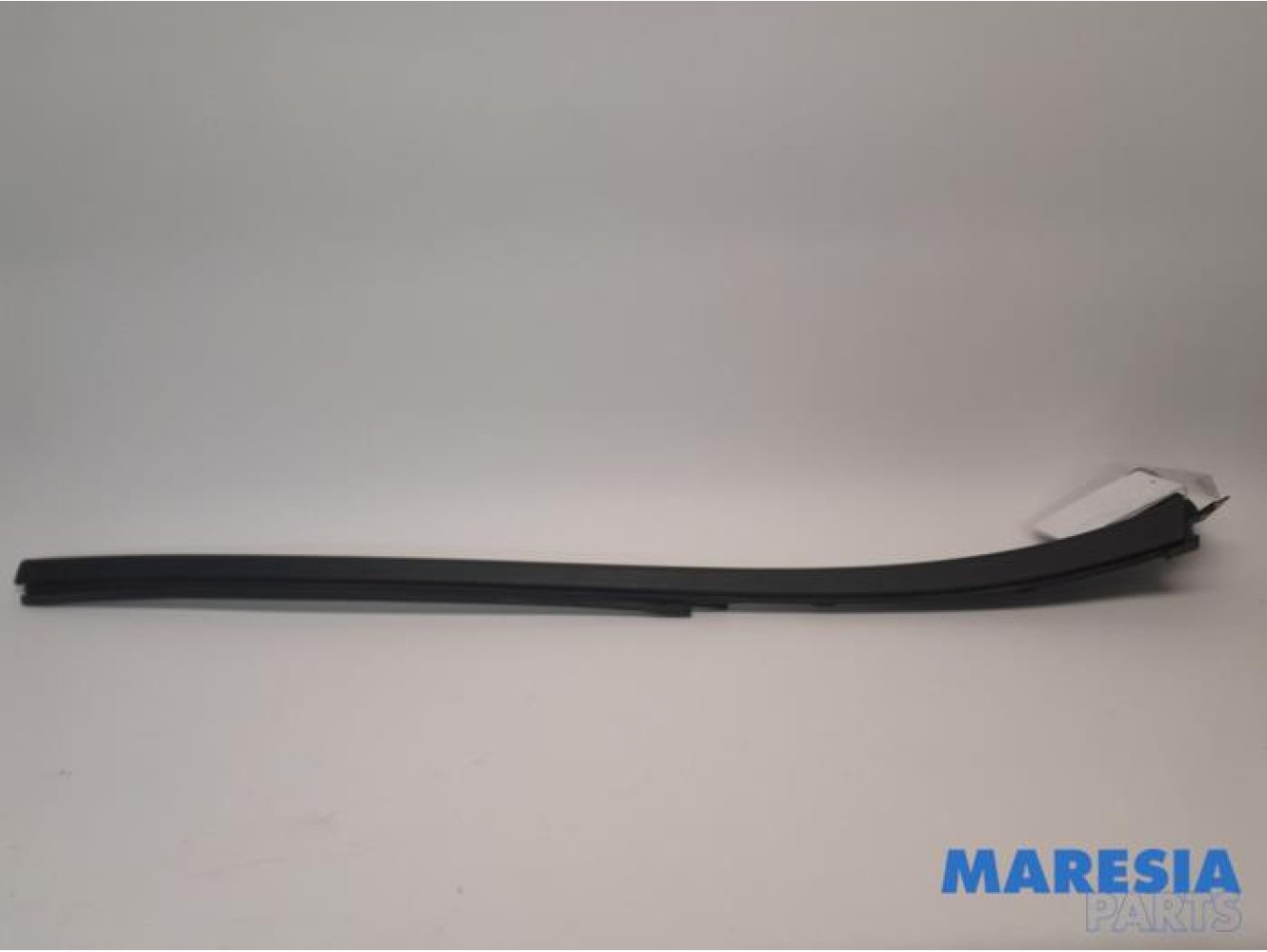 Renault - Trafic - Frontscreen frame