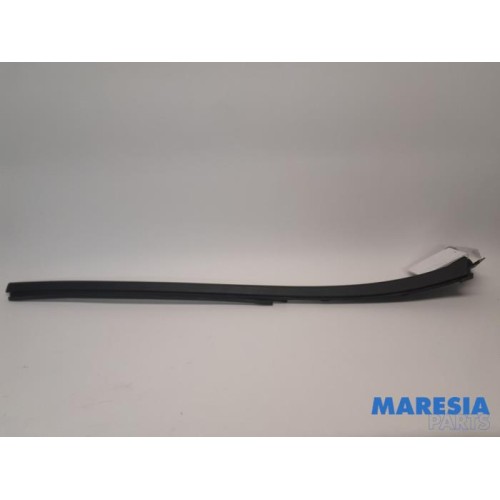 Renault - Trafic - Windschutzscheibe blende