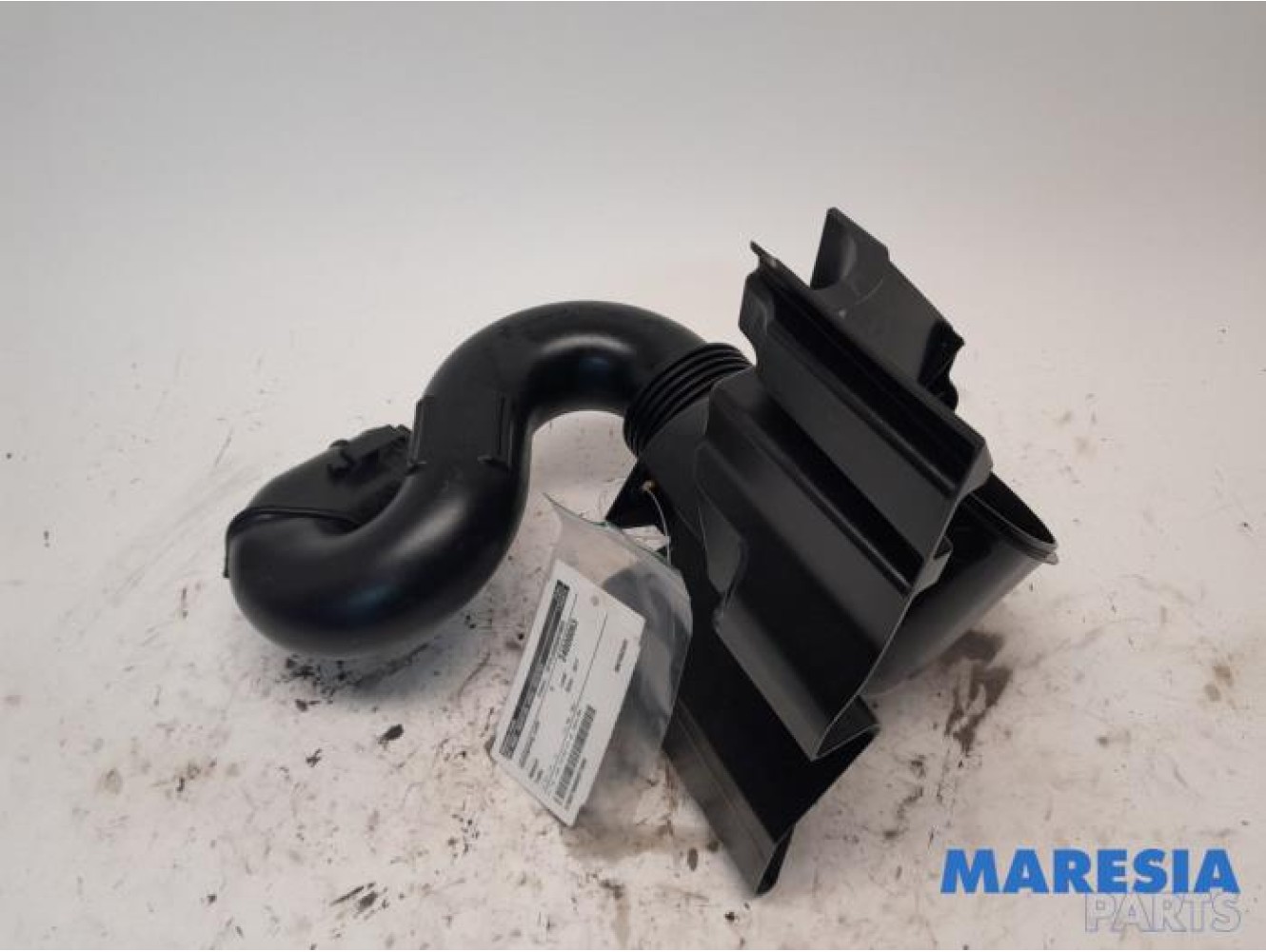 Renault - Trafic - Air intake hose