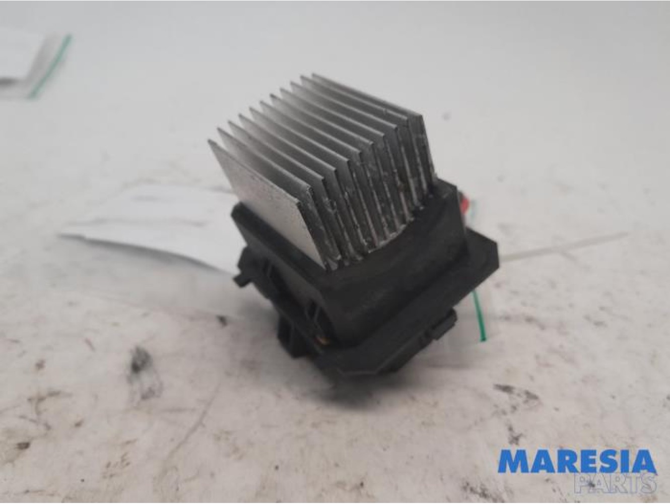 Renault - Trafic - Heater resistor