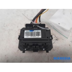 Renault - Trafic - Heater resistor