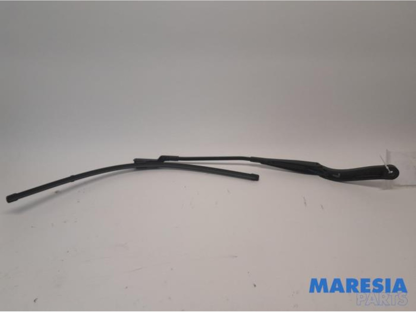 Renault - Trafic - Front wiper arm
