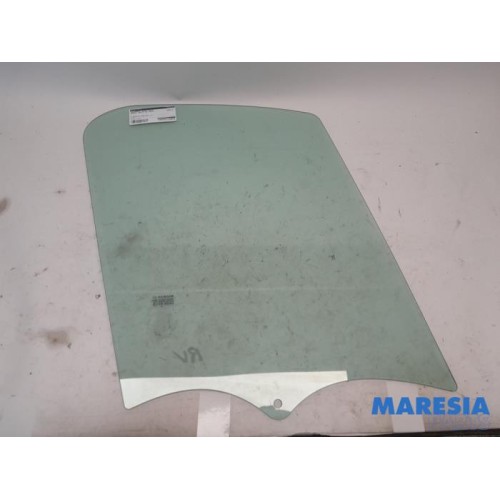 Renault - Trafic - Door window 2-door, right