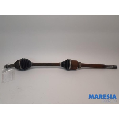 Renault - Trafic - Front drive shaft, right