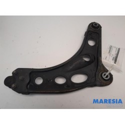 Renault - Trafic - Front wishbone, left