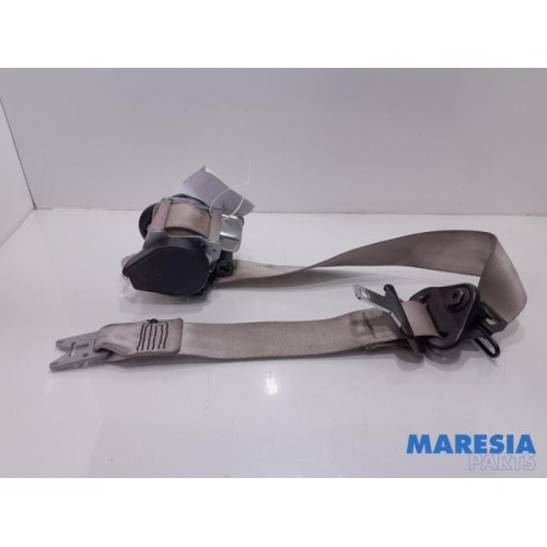 Renault - Megane - Front seatbelt, right