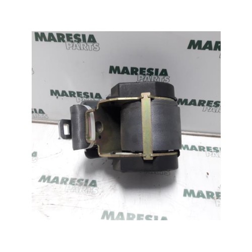 Renault - Megane - Front seatbelt, right