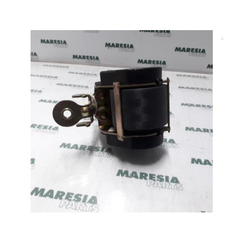 Renault - Megane - Front seatbelt, right