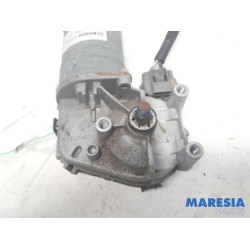 Renault - Trafic - Front wiper motor