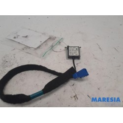Renault - Trafic - GPS antenna